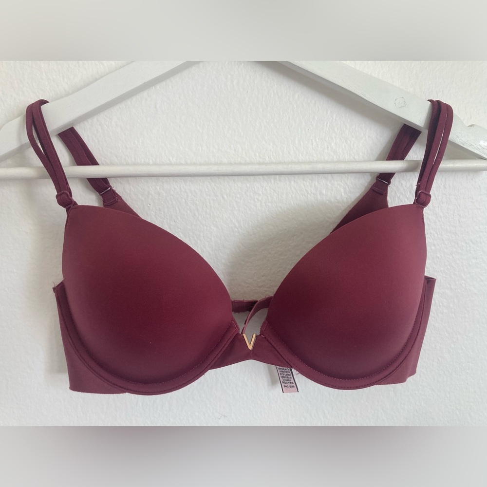 34 C Victoria's Secret Push-Up Plunge Bra